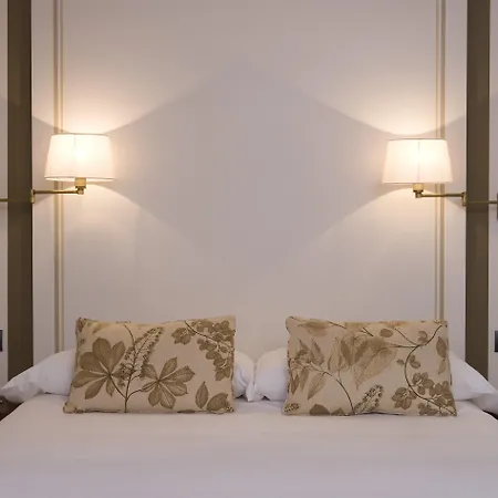 De 4* بويبلا ذي سانابريا