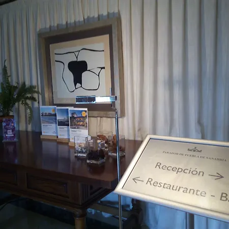 Hotel De 4*