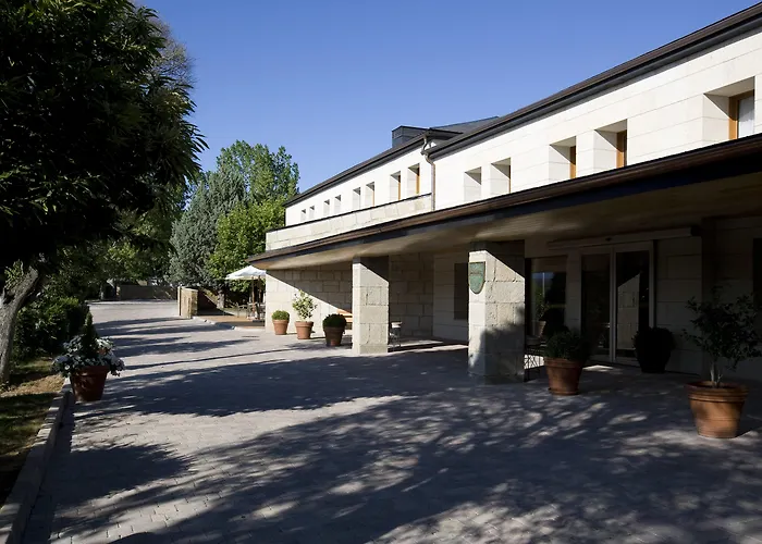 파라도르 드 푸에블라 드 사나브리아 호텔 푸에블라 데 사나브리아