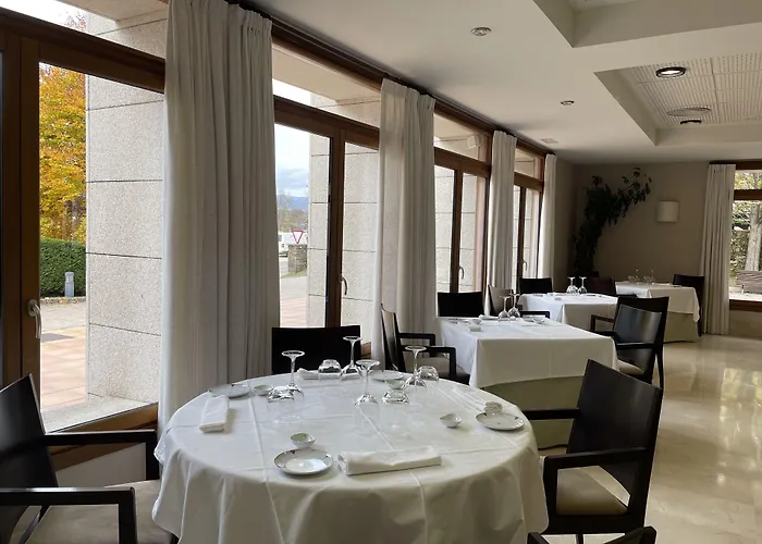 파라도르 드 푸에블라 드 사나브리아 호텔